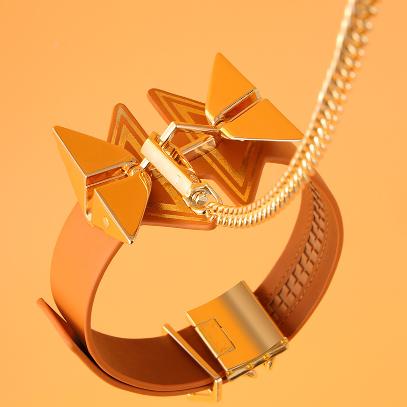 Women's Collar Traction Chain Props