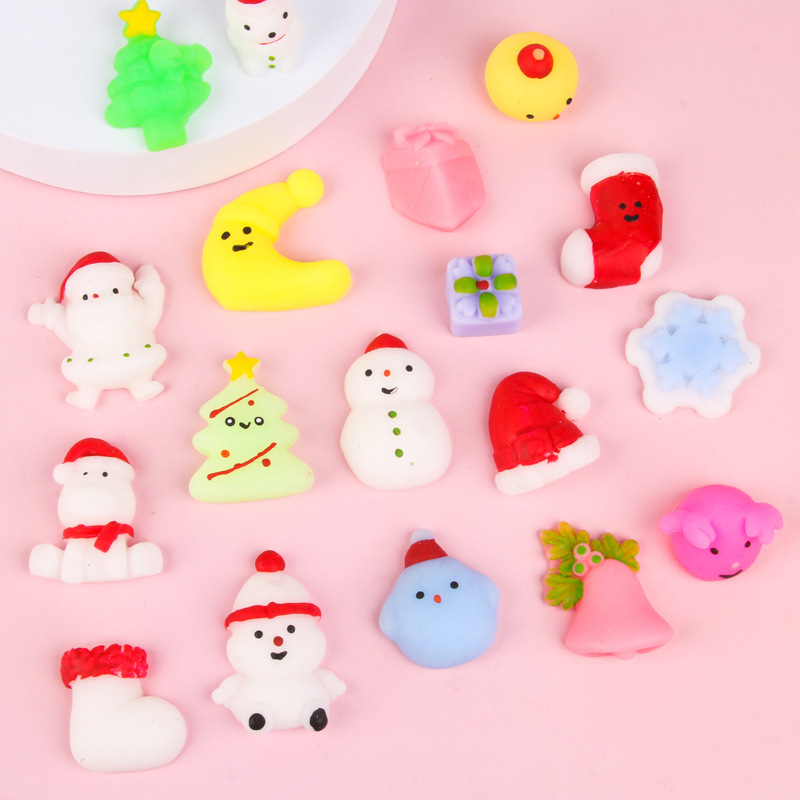 Soft And Adorable Christmas Ball Squeezing Toy - 图片 3